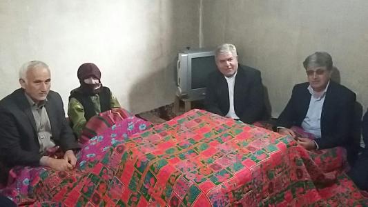 دیدار مدیرکل بنیاد شهید استان اردبیل با خانواده های شهدای اهل تسنن کوثر