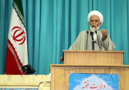 ایران با اقتدار در برابر زیاده‌خواهی‌های دشمنان ایستاده است