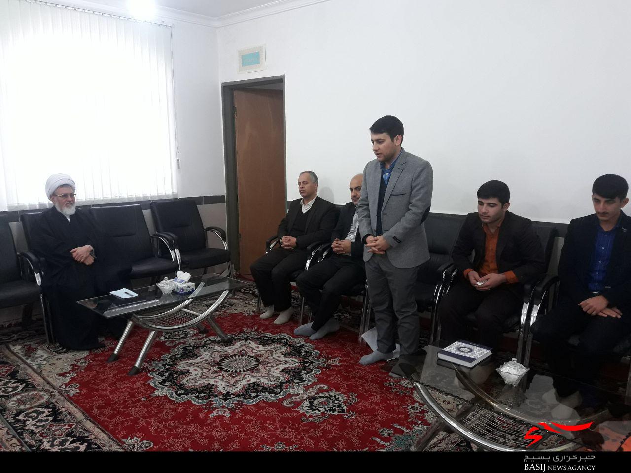 دیدار دانشجو معلمان بسیجی دانشگاه فرهنگیان با امام جمعه شهرستان نیر