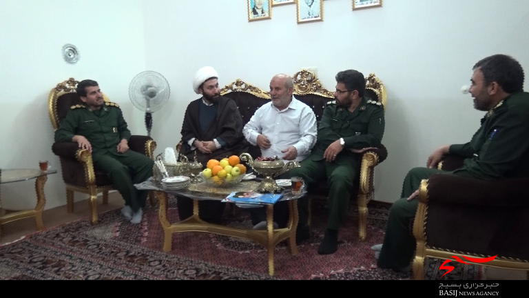 دیدار جمعی از مسئولین سپاه ناحیه اردبیل از جانبازان ۷۰ درصد