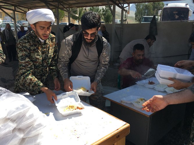 امداد رسانی سپاه ناحیه سیروان به مردم  روستای چم شیر