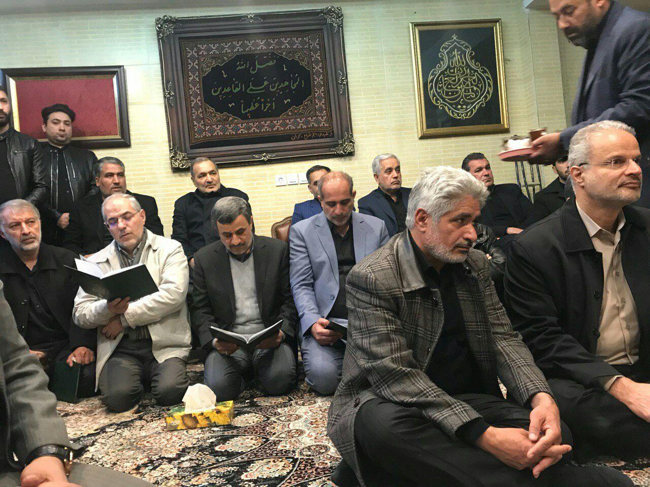 حضور احمدی نژاد در منزل  سردار شهید سلیمانی