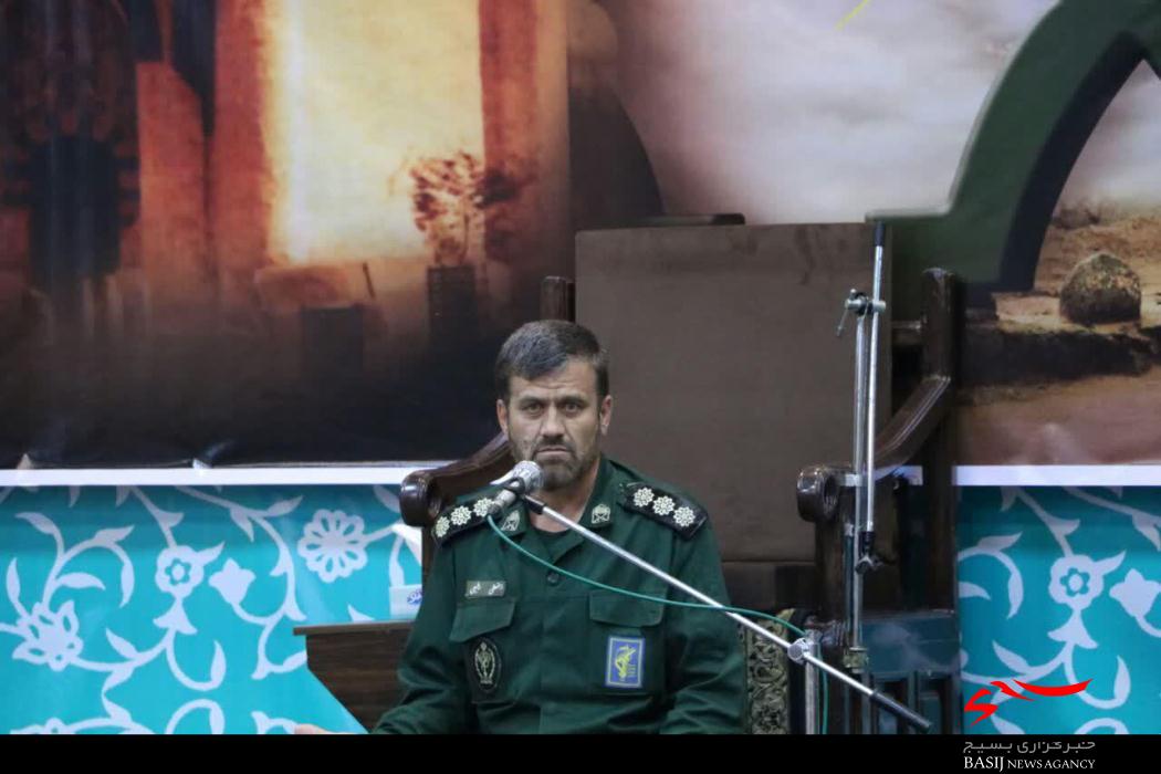 ملت ایران جوانمردانه پای آرمان های انقلاب اسلامی و رهبری ایستاده اند