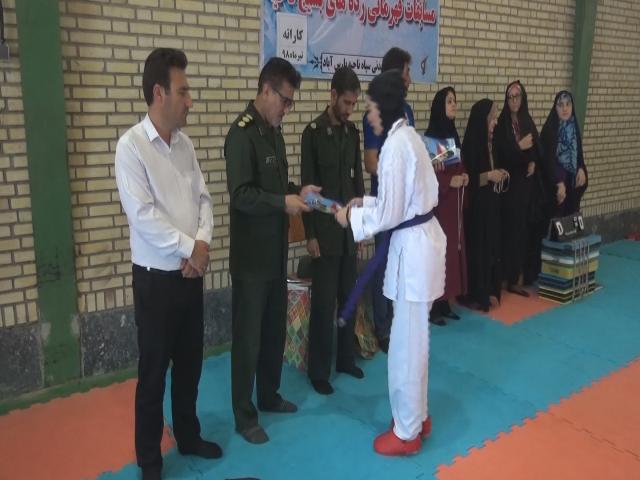 مسابقات قهرمانی کاراته بسیج خواهران در شهرستان پارس آباد برگزارشد