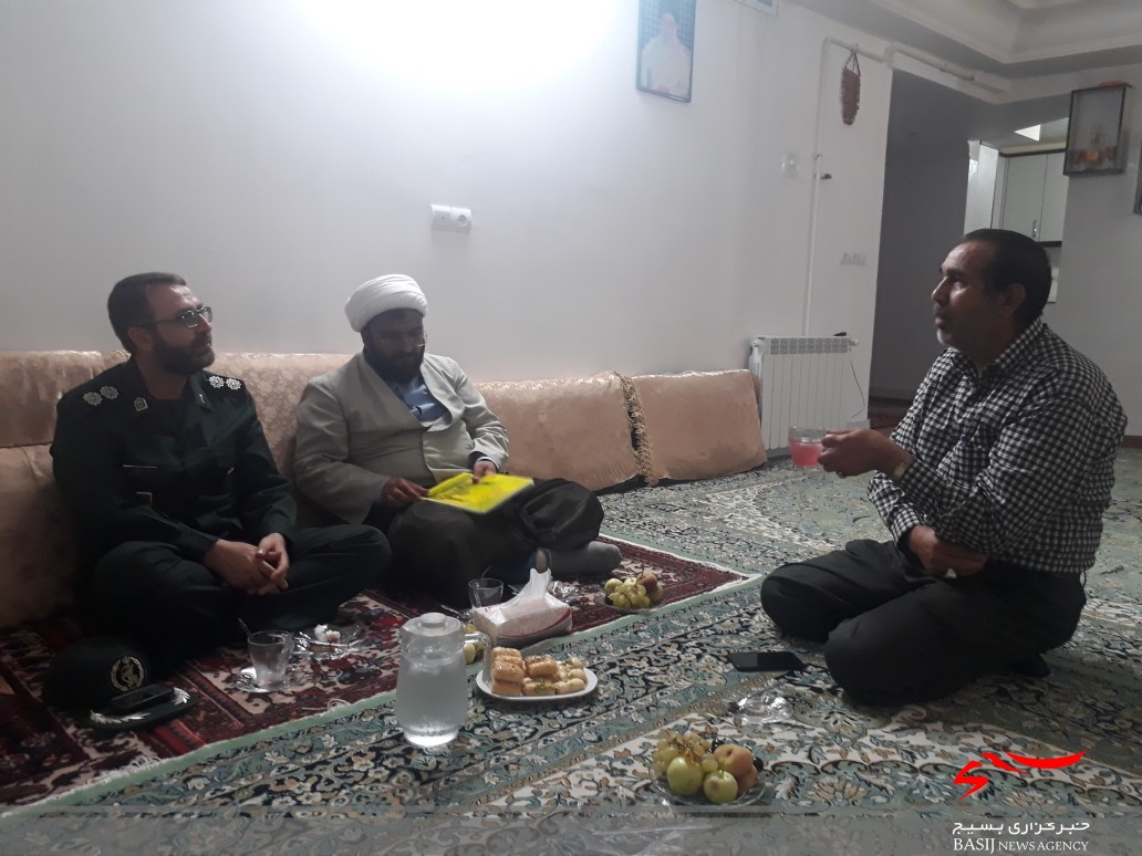 پیشکسوتان دفاع مقدس ذخایر طلایی انقلاب اسلامی هستند پیشکسوتان دفاع مقدس ذخایر طلایی انقلاب اسلامی هستند