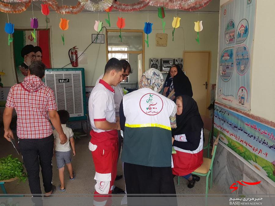 اجرای ویزیت رایگان پزشکان در روستای شیخ حسن شهرستان نظرآباد