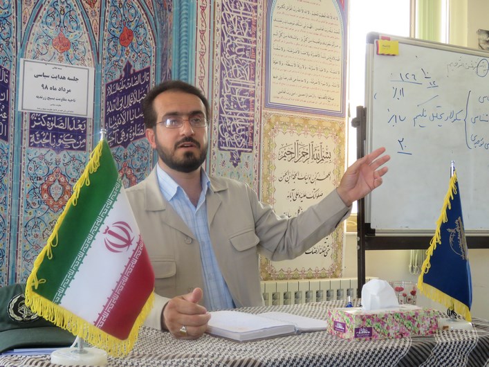 تشریح دلایل تفاوت دیدگاه ما، در مسائل سیاسی با غربگراها تشریح دلایل تفاوت دیدگاه ما، در مسائل سیاسی با غربگراها