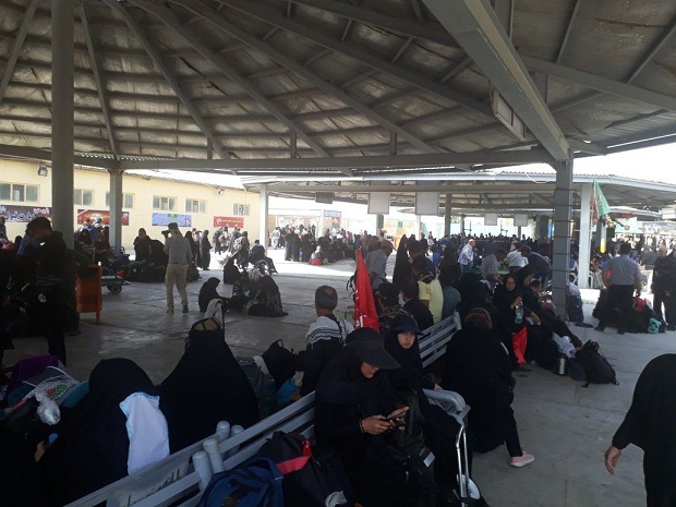 تردد زائرین اربعین حسینی از مرز مهران
