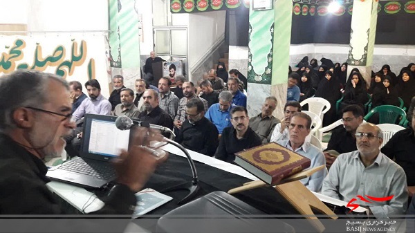 برپایی نشست سیاسی در کانون بسیج فرهنگیان ناحیه ۳ قم+ تصاویر