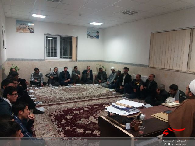 برگزاری نشست تربیت و تعالی در حوزه امام خامنه‌ای کبودراهنگ