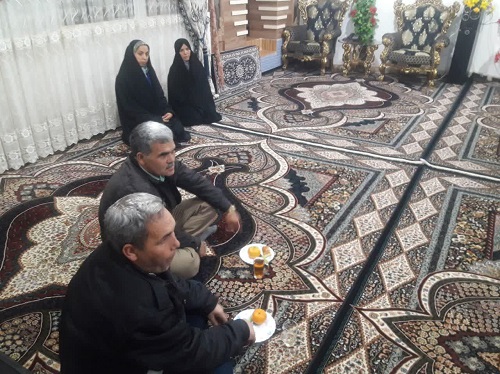 بسیجیان پایگاه مقاومت  انصارالحسین  ورامین از خانواده شهید رجبعلی محمدی دیدار کردند