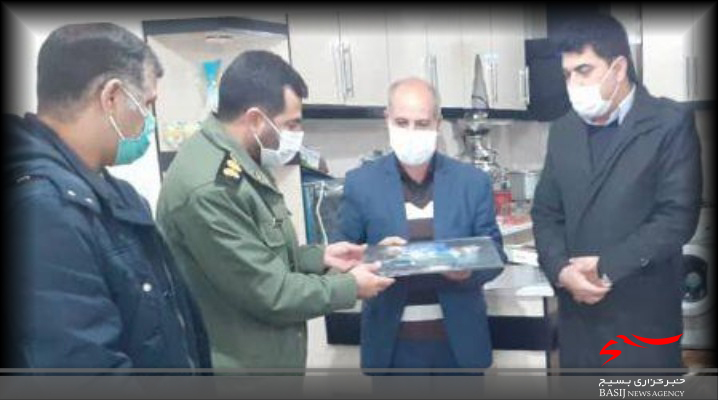 دیدار فرمانده سپاه ناحیه گرمی با خانواده دانشجوی شهید رحیم نوروزی