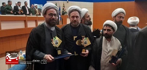کسب رتبه سوم جشنواره الگوی برتر تدریس کشوری توسط مسئول نمایندگی ولی فقیه در ناحیه شهید رجایی