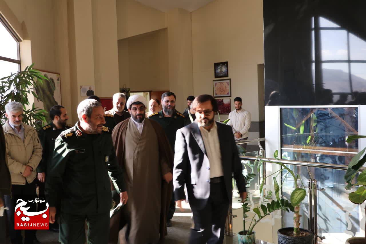 مسئولین سپاه استان زنجان با مدیرکل صدا و سیمای مرکز زنجان دیدار کردند