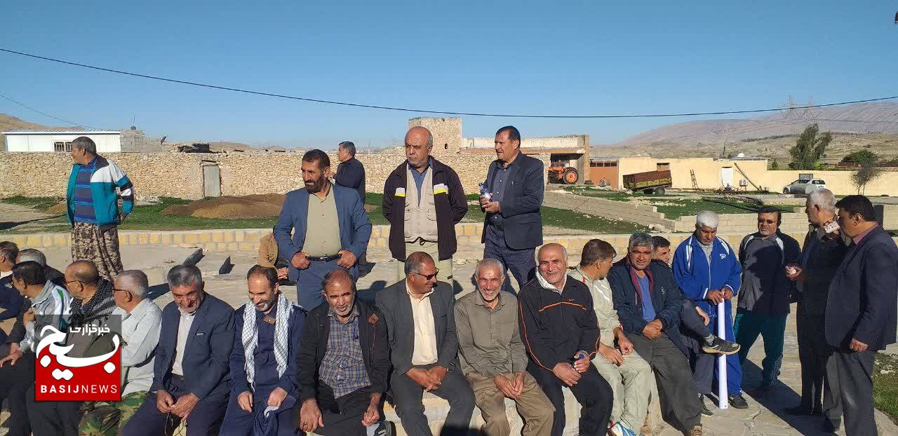 صعود وابستگان سپاه به قله شهرو در شهرستان گچساران