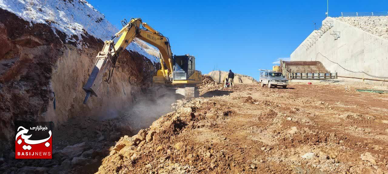 رئیس جمهور از سد مخزنی نم رود بازدید کرد/اقدامات بی‌نظیر قرارگاه سازندگی خاتم الانبیاء (ص) در سدسازی
