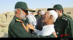  پدر شهید در آغوش فرمانده سپاه سلمان استان