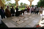 غبار روبی گلزار شهدا در ایرانشهر