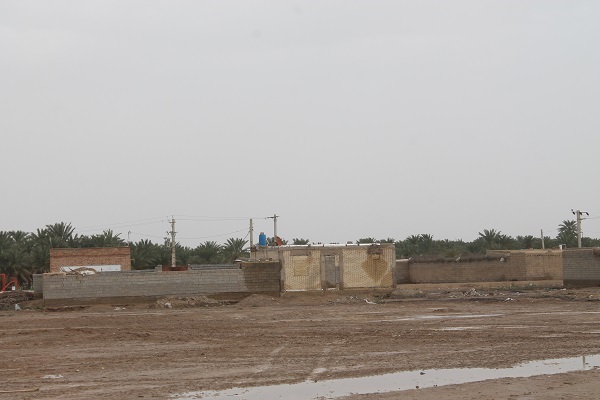 تهیه گزارش از تکمیل مدارس و ساخت منزل مسکونی در دوردست ترین نقاط روستای دهستان حسینی شهر شادگان