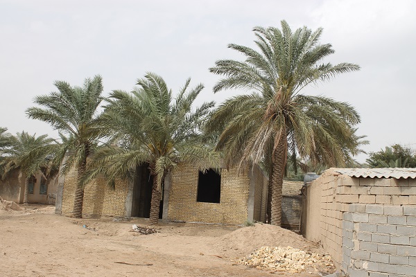 تهیه گزارش از تکمیل مدارس و ساخت منزل مسکونی در دوردست ترین نقاط روستای دهستان حسینی شهر شادگان