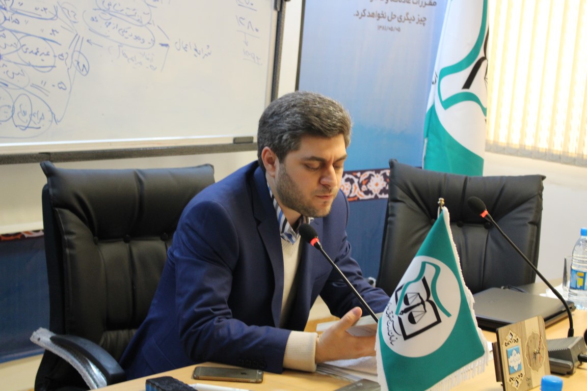 کارگاه های آموزشی با عناوین «بررسی نظارت بر انتخابات» و «آشنایی با قانون مجازات اسلامی جدید و تحولات ناظر بر آن»  برگزار شد.