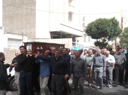 تشیع غریبانه پیکر جانباز و یادگار دفاع مقدس در کرج تشیع غریبانه پیکر جانباز و یادگار دفاع مقدس در کرج