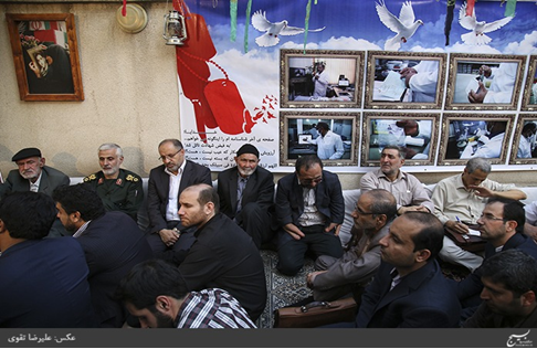 از نهیب مادر شهید به مجری تا نشاط پدر پیر و مادران قد خمیده شهدا در پایان انتظار