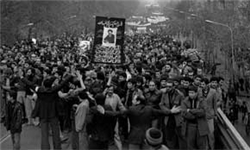 وجود رهبری دینی در رأس قیام 19 دی عامل پیروزی انقلاب