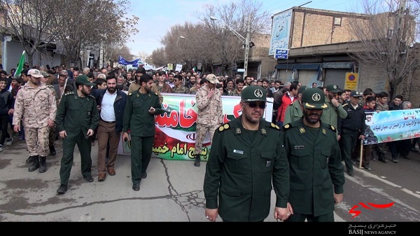 خروش مردم تاکستان در راهپیمایی 22 بهمن