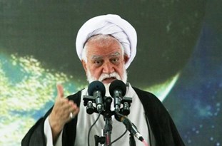 مرکززدگی از آسیب‌های جامعه است / کوتاهی در ترویج صحیفه سجادیه