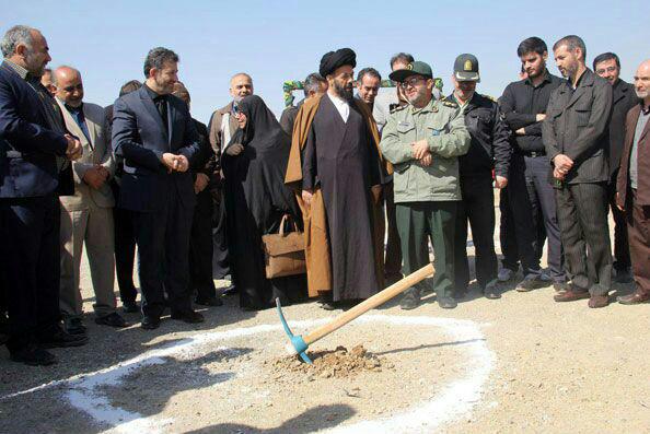 کلنگ احداث حسینیه شهداء هیأت رزمندگان اسلام در شهرستان قدس، بر زمین زده شد