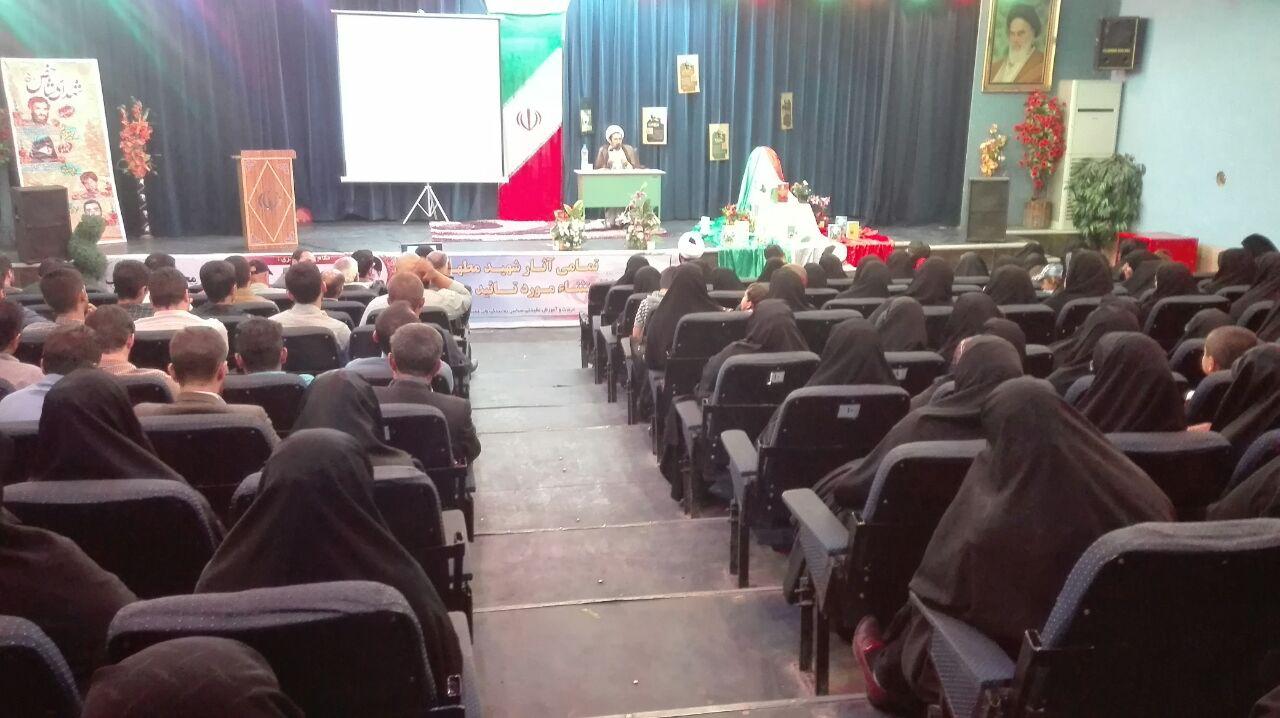اعتقاد به آمریکایها بزرگترین اشتباه مسئولین کشور بود/ دشمنان چشم دیدن پیشرفت ملت ایران را ندارند