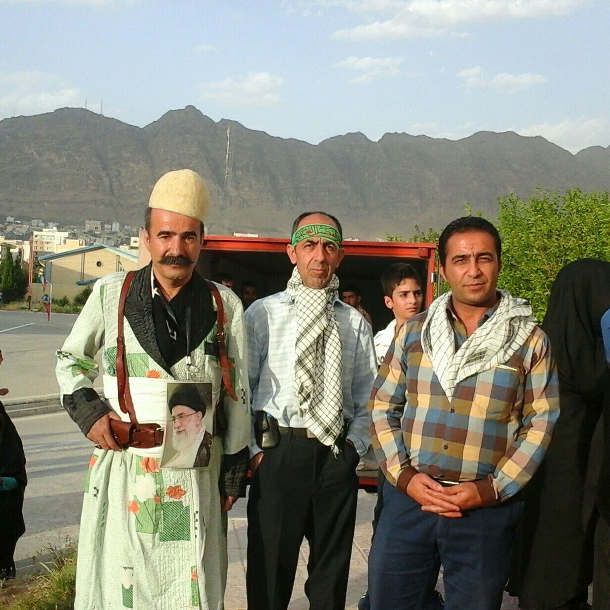 گزارش تصویری از اعزام مردم لرستان به مراسم سالگرد ارتحال امام(ره)