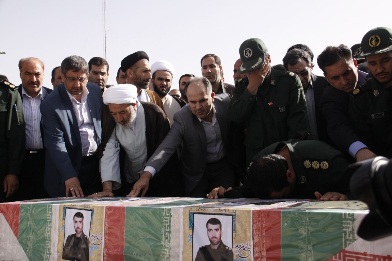 گزارش تصویری از تشیع پیکر شهید مدافع حرم در کوهدشت