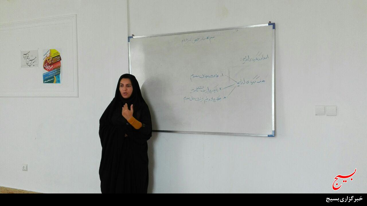 برگزاری کلاس های هلال احمر در حوزه ی هاجر شهرستان نظر آباد آغاز شد