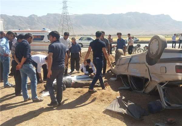 4 واژگونی، 10 مصدوم و 2 کشته در محور شهرضا ـ مبارکه + تصاویر