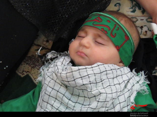مادران لرستانی امروز کودکان خود را نذر شیرخواره اباعبدالله کردند+تصاویر مادران لرستانی امروز کودکان خود را نذر شیرخواره اباعبدالله کردند+تصاویر