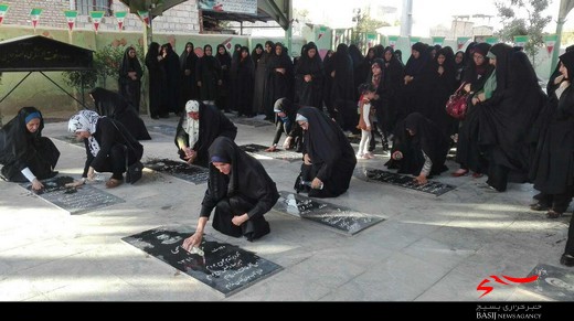 گلاب پاشی و عطرافشانی مزار شهدا شهرستان نظرآباد