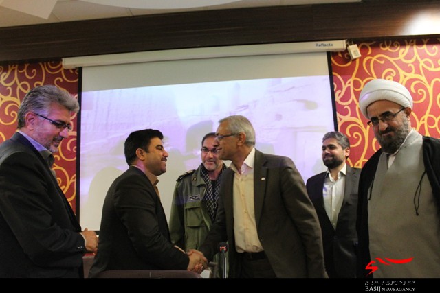 گزارش تصویری مراسم تودیع ومعارفه بخشدار مرکزی میامی گزارش تصویری مراسم تودیع ومعارفه بخشدار مرکزی میامی