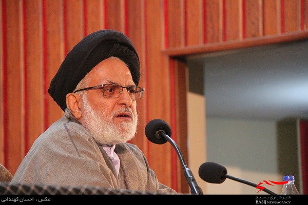 ۱۰۰۰ شهید روحانی در قم از مشروطه تا دفاع از حرم شناسایی شدند