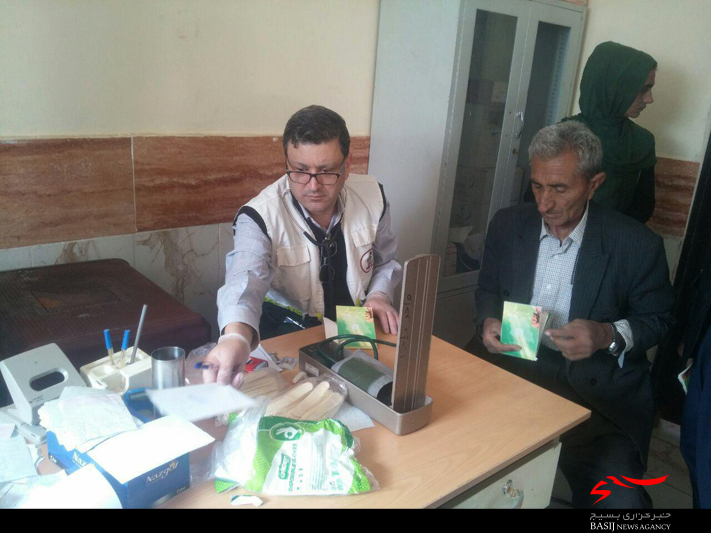 اعزام تیم پزشکی شهید رهنمون به «پز» الیگودرز با بالگرد+تصاویر اعزام تیم پزشکی شهید رهنمون به «پز» الیگودرز با بالگرد+تصاویر