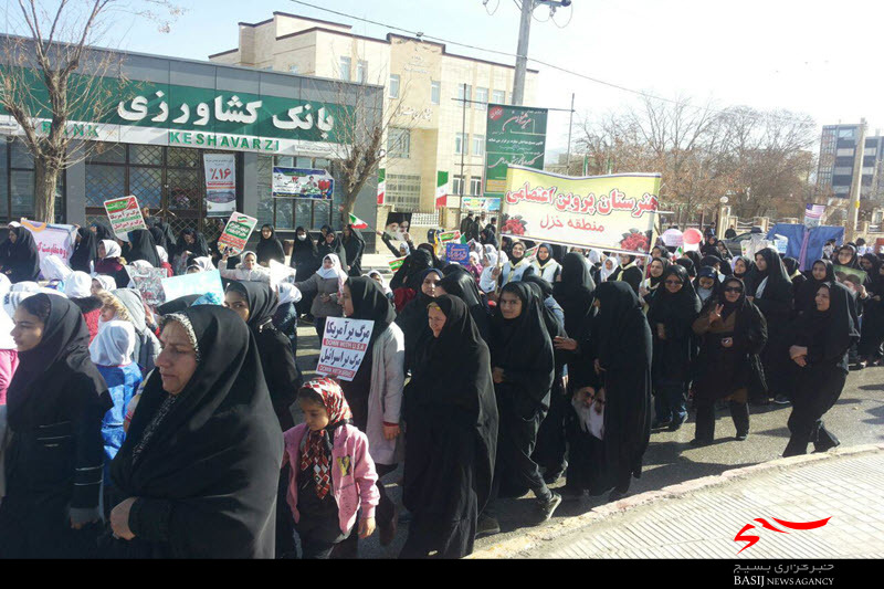 حضور پرشور مردم شهر فیروزان و بخش خزل در راهپیمایی 22 بهمن