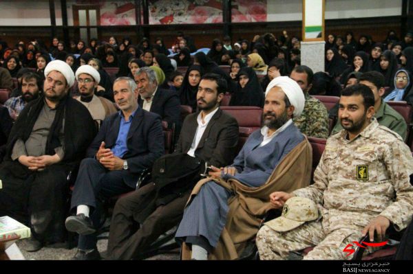 محفل انس با قرآن دربخش چترود کرمان برگزار شد