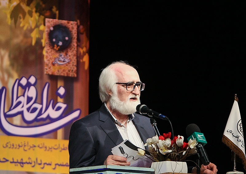 یادبود سردار شهید حاج حسین همدانی و تجلیل از راوی و نویسنده کتاب 