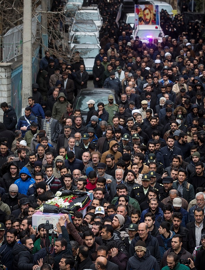 پیکر مطهر شهید بسیجی مدافع امنیت در امامزاده علی اکبر چیذر آرام گرفت/ مادر شهید حدادیان: ولایت مداری در رفتار محمد حسین موج می&zwnj;زد
