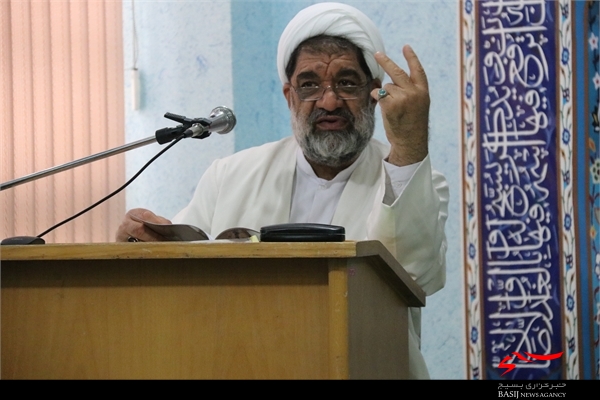 برگزاری مراسم روز جوان در ناحیه بسیج امام حسین(ع)