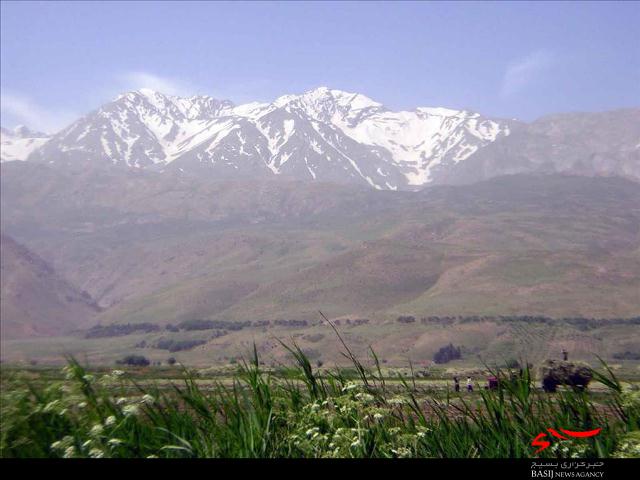 چاه طبیعی در روستایی طیان شهرستان ازنا