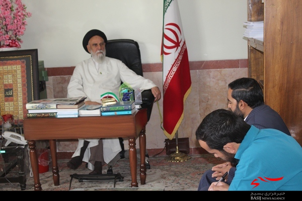 دیدارکارکنان روابط عمومی سپاه ثارالله بانماینده ولی فقیه دراستان