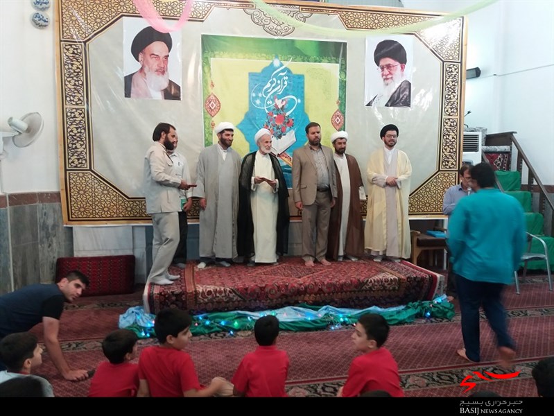 نوزدهمین محفل انس با قرآن و مسابقات قرآنی در مسجد امام حسین(ع) برگزار شد