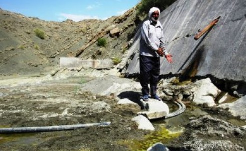 آب آشامیدنی اهالی روستایی در میناب با طعم فضولات حیوانی